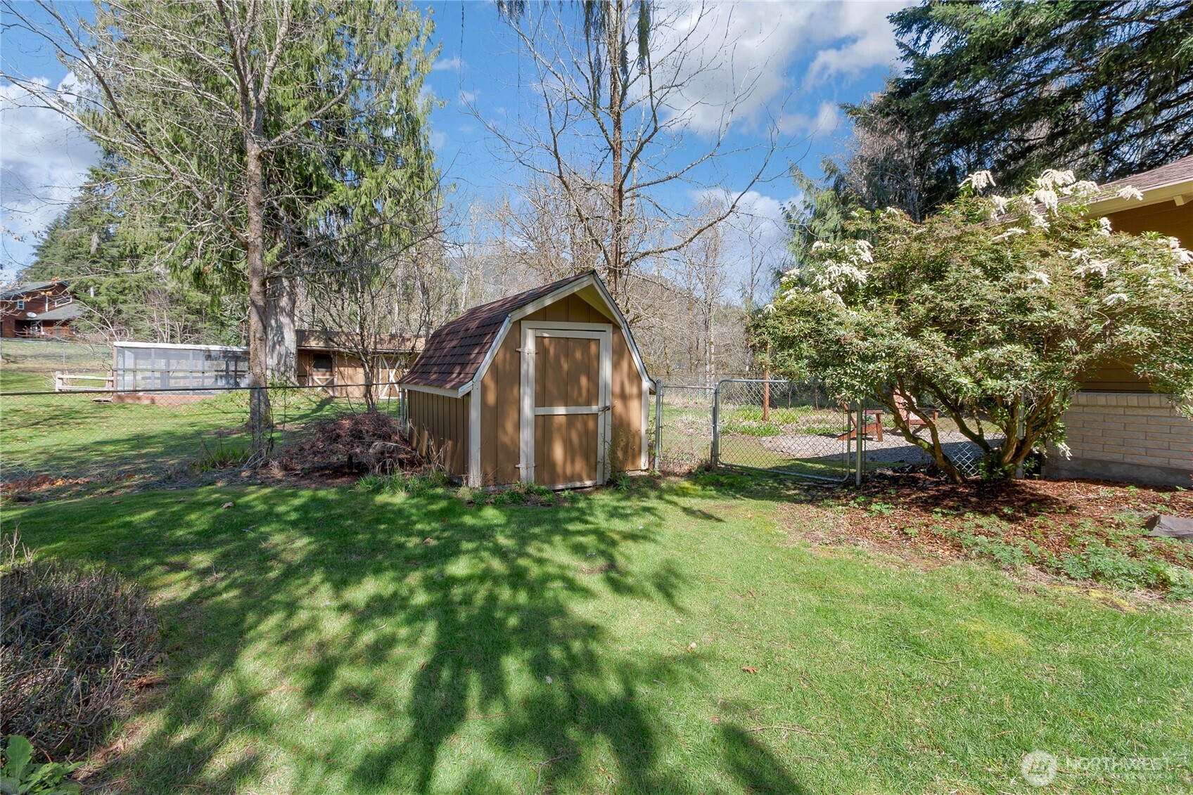 102 40 Crumb Road , Morton, WA 98356