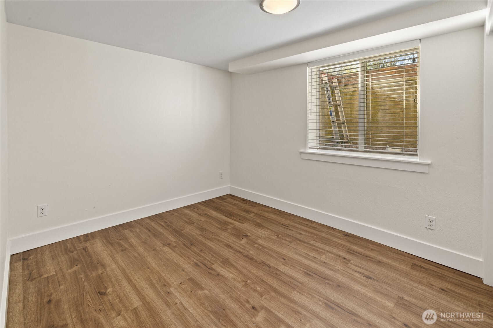 6826 N 11th Street , Tacoma, WA 98406-9840