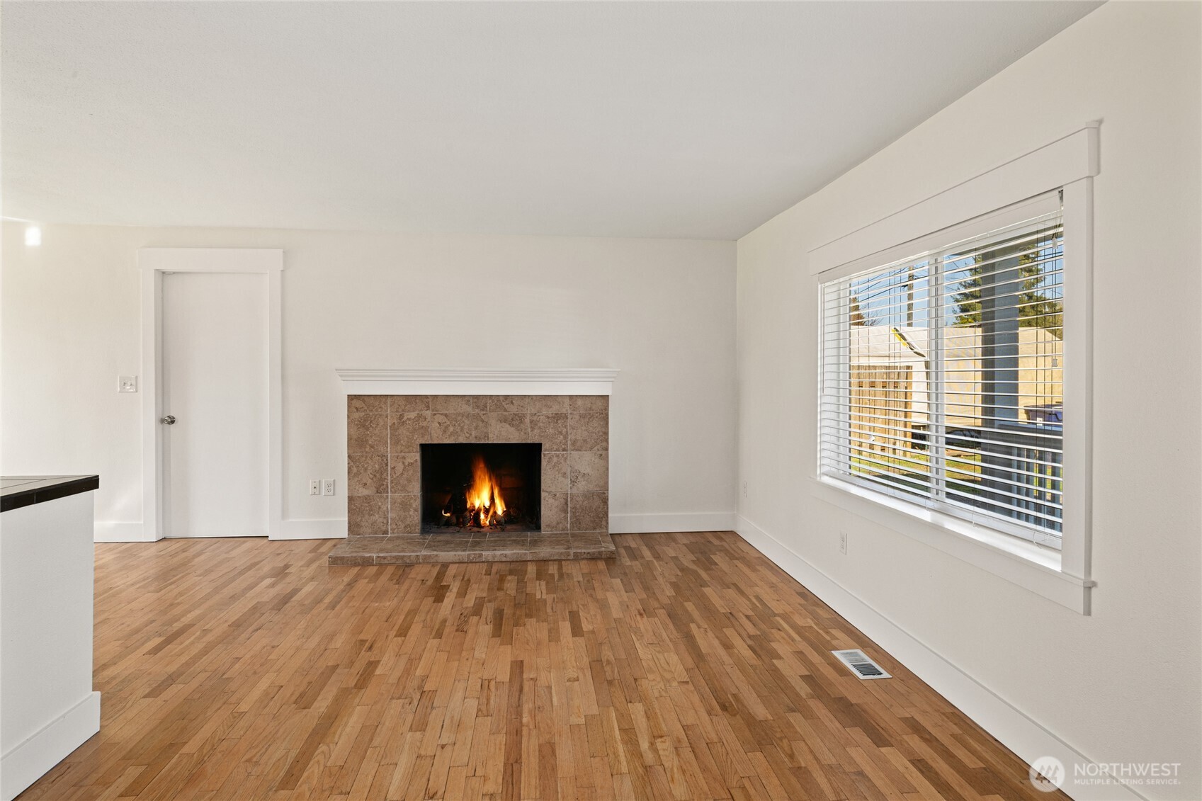 6826 N 11th Street , Tacoma, WA 98406-9840