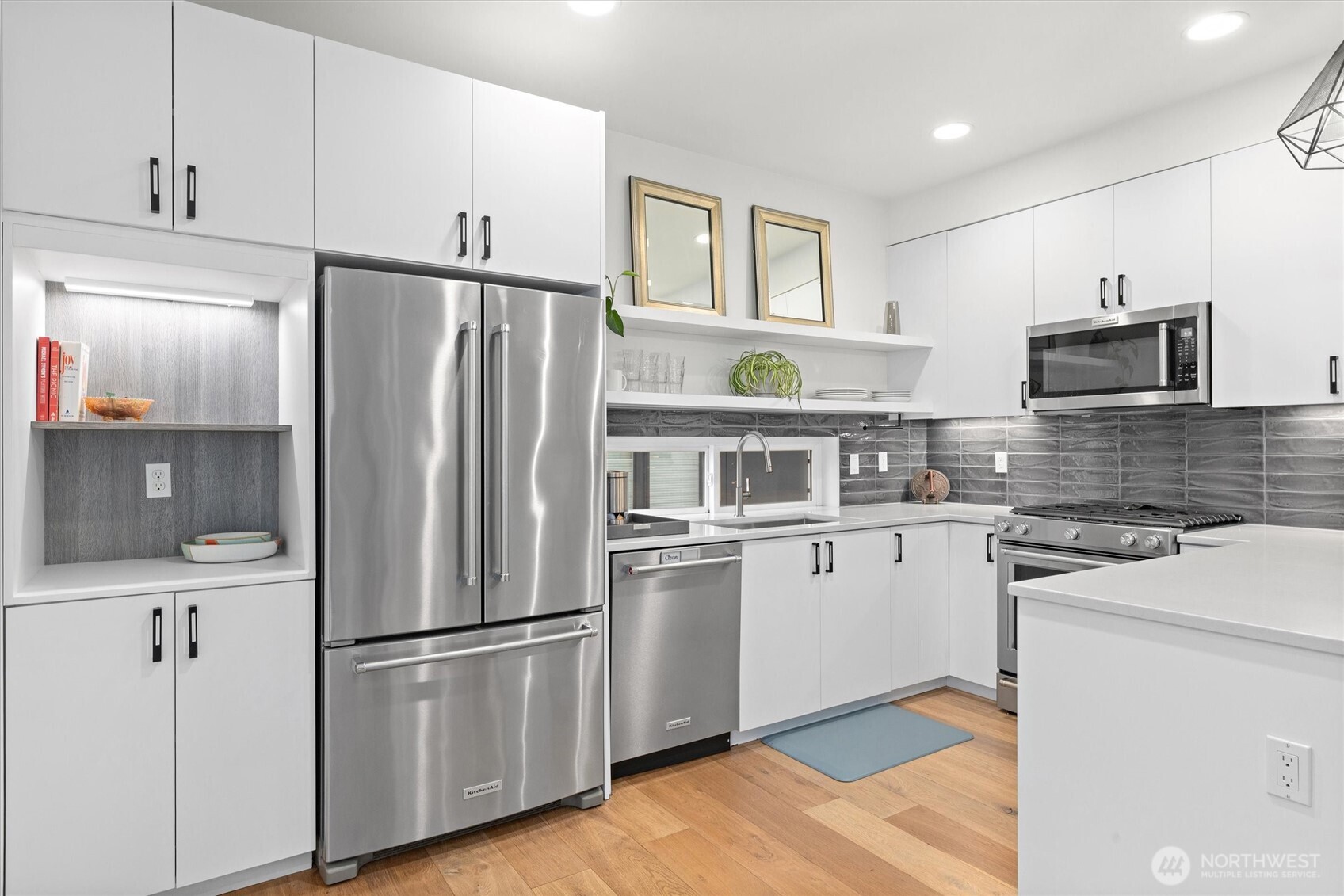 2030 15th Avenue S, Seattle, WA 98144