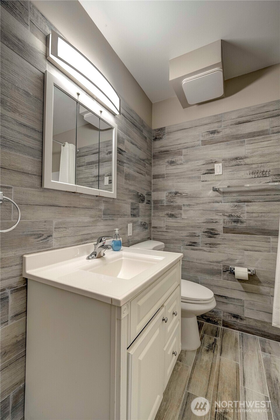 211 W Harvard Avenue , Shelton, WA 98584-3767