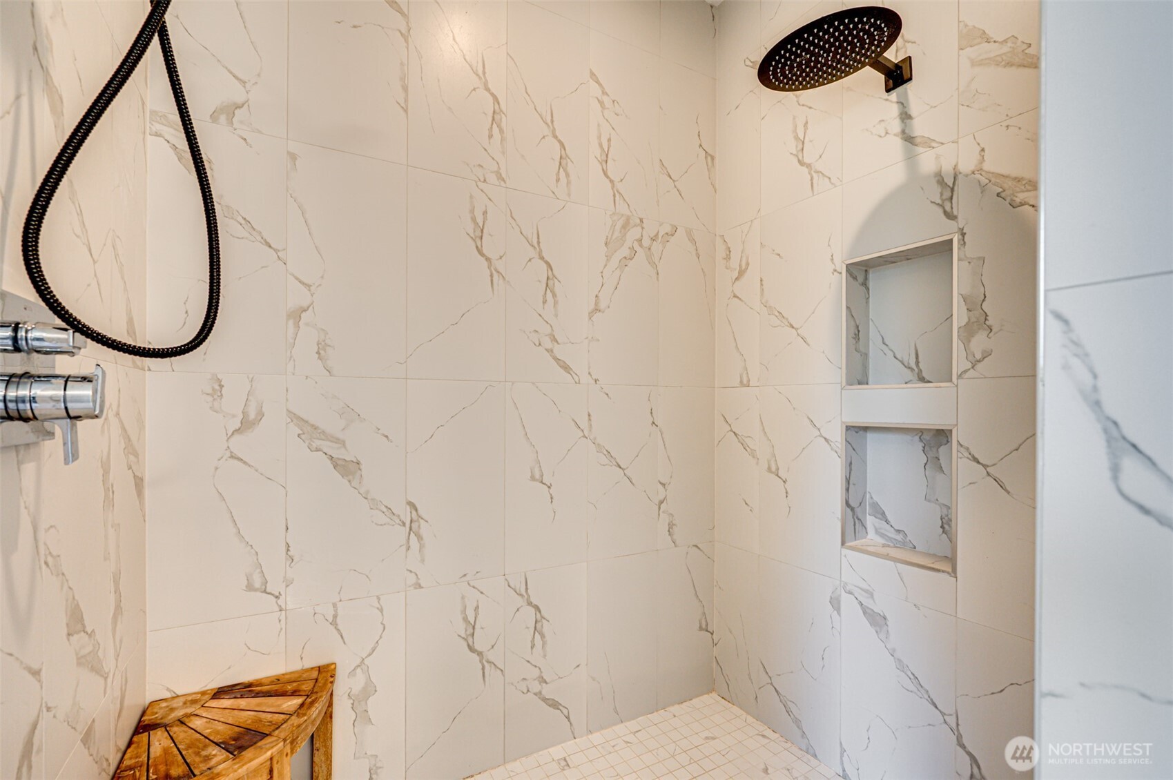 123 W 13th Way , La Center, WA 98629