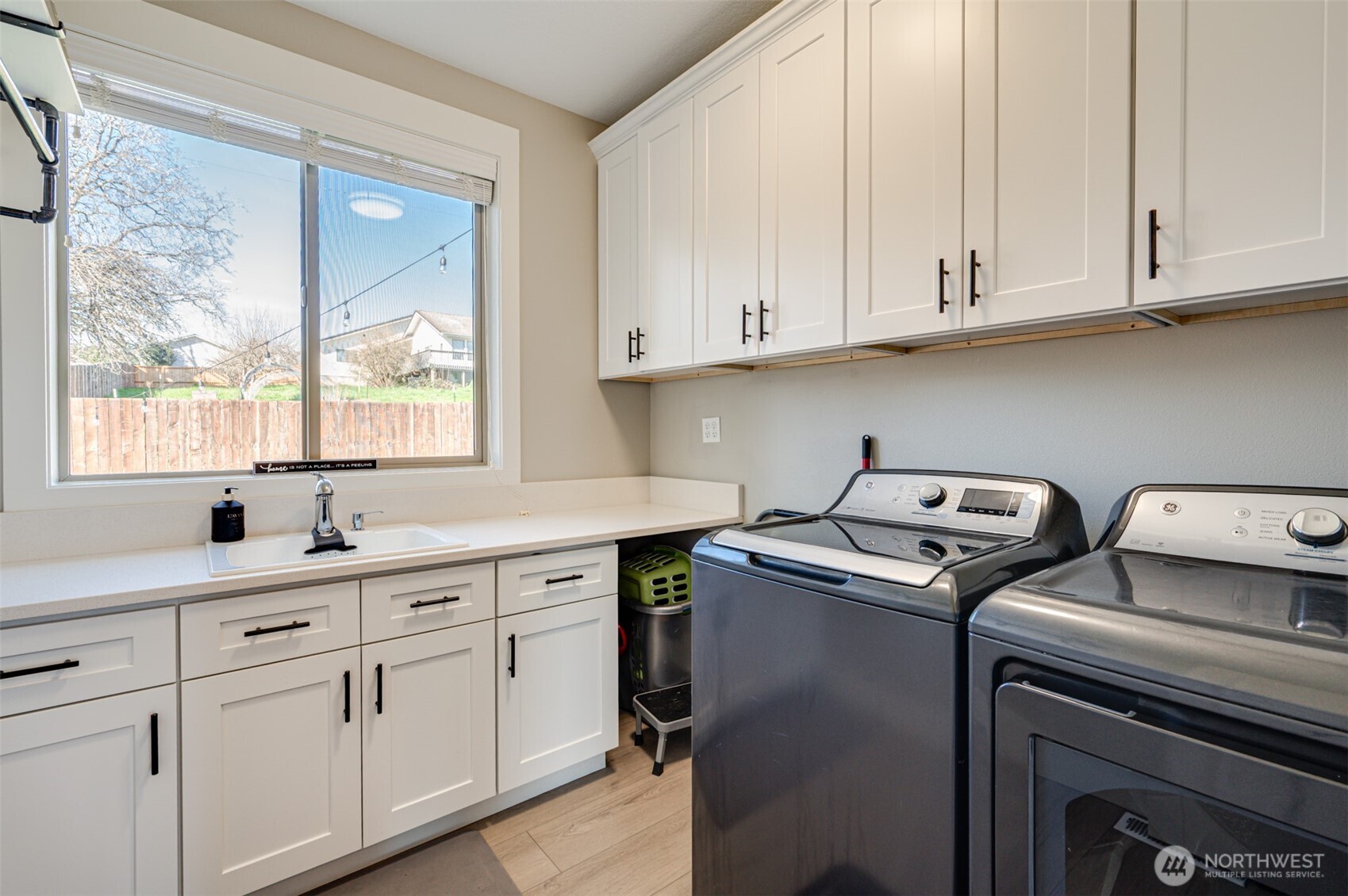 123 W 13th Way , La Center, WA 98629