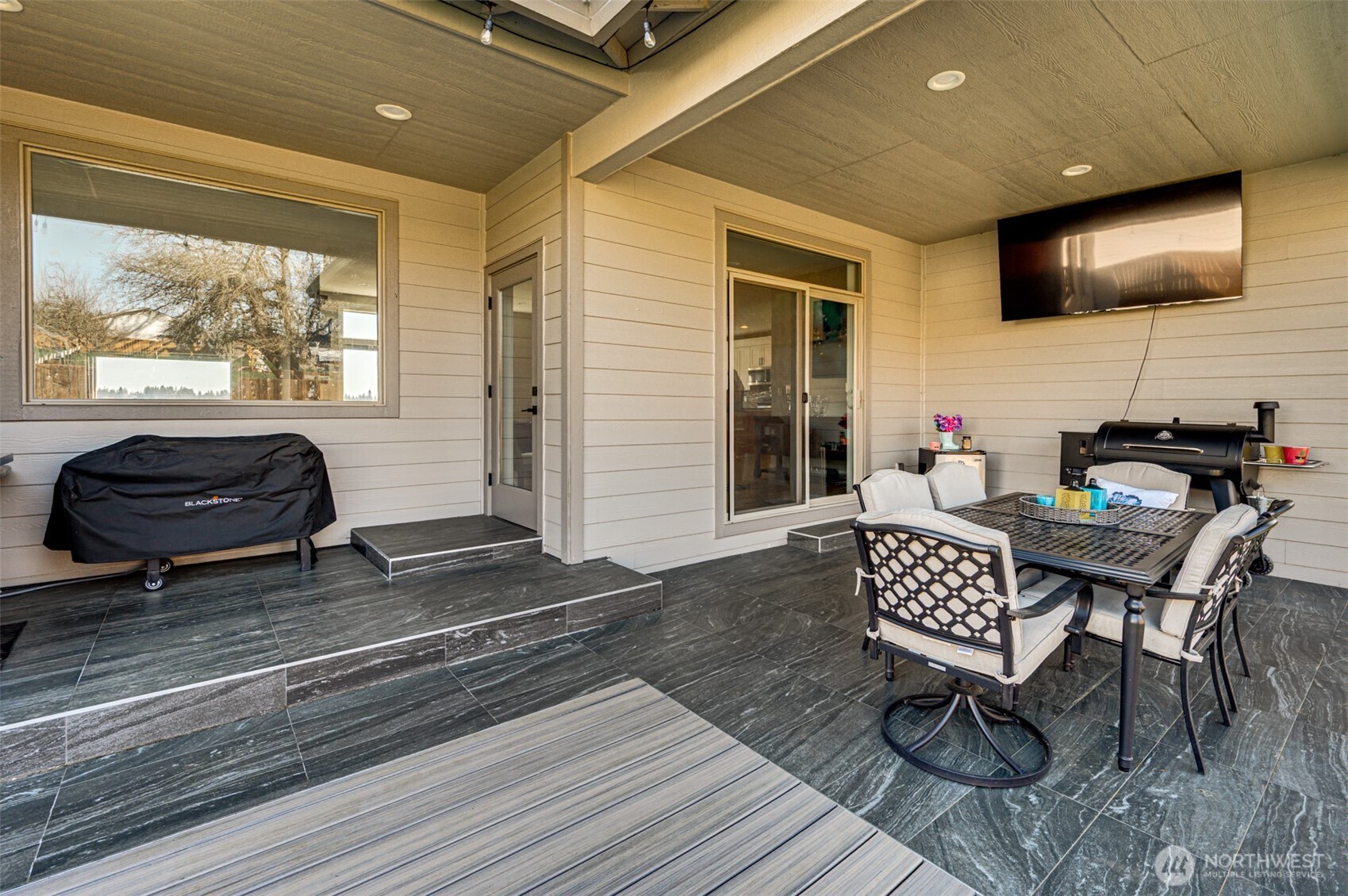 123 W 13th Way , La Center, WA 98629