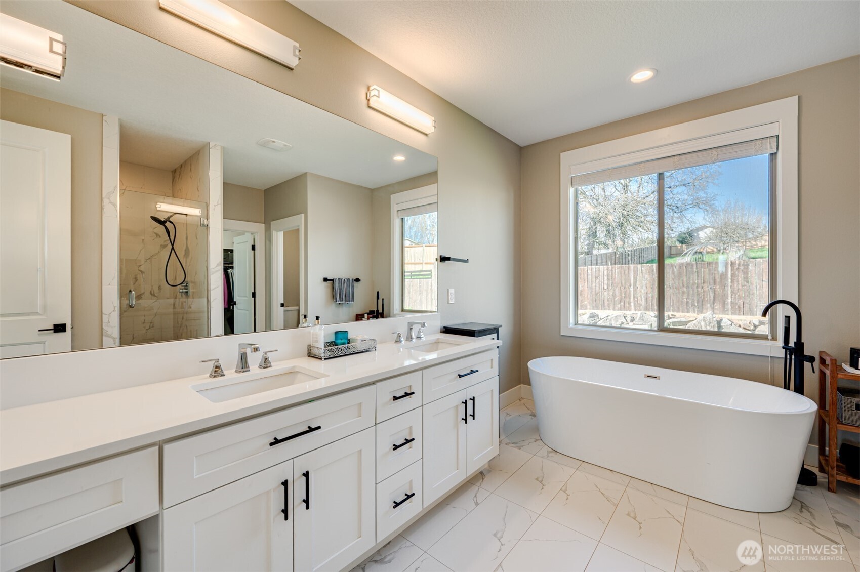 123 W 13th Way , La Center, WA 98629