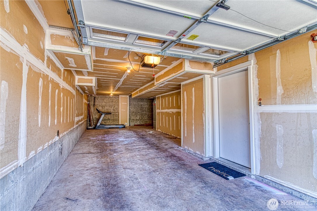 5583 Lakemont Boulevard SE #1603, Bellevue, WA 98006