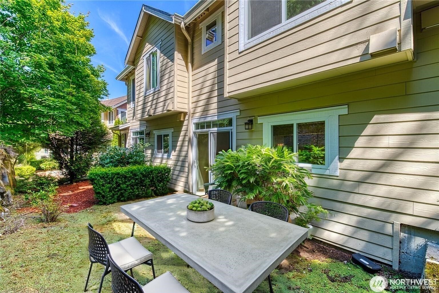 5583 Lakemont Boulevard SE #1603, Bellevue, WA 98006