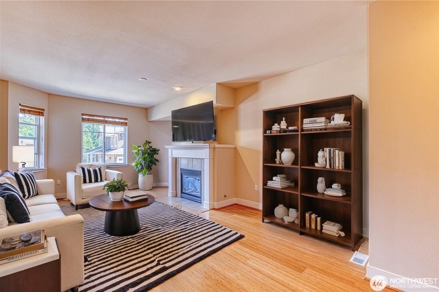 5583 Lakemont Boulevard SE #1603, Bellevue, WA 98006