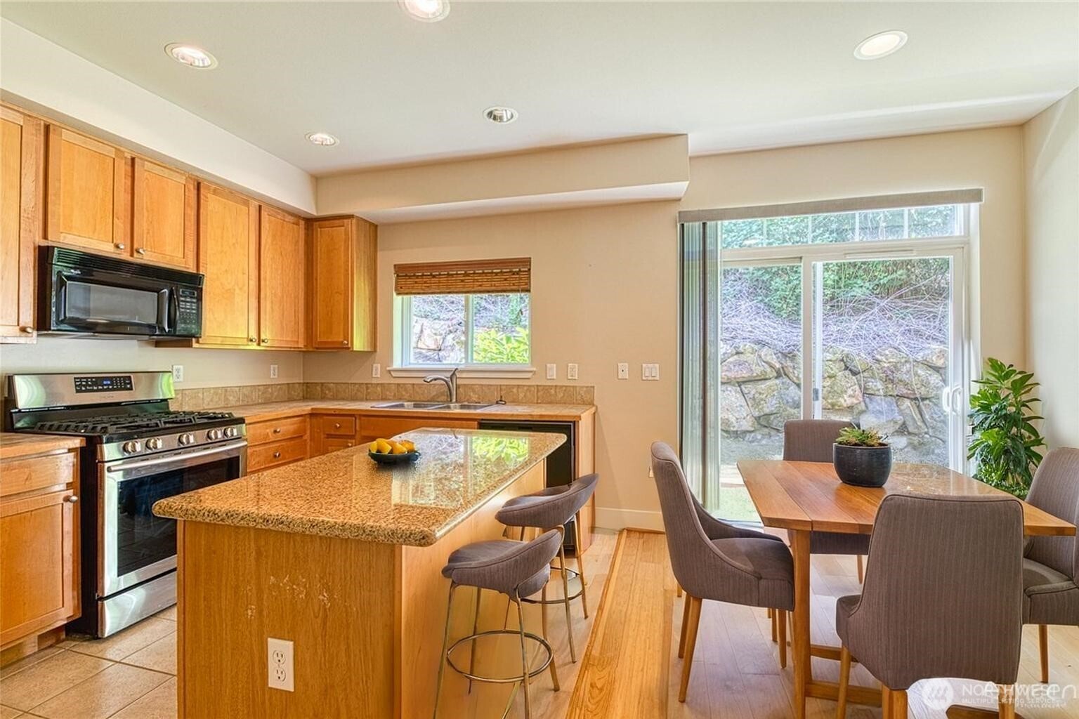 5583 Lakemont Boulevard SE #1603, Bellevue, WA 98006