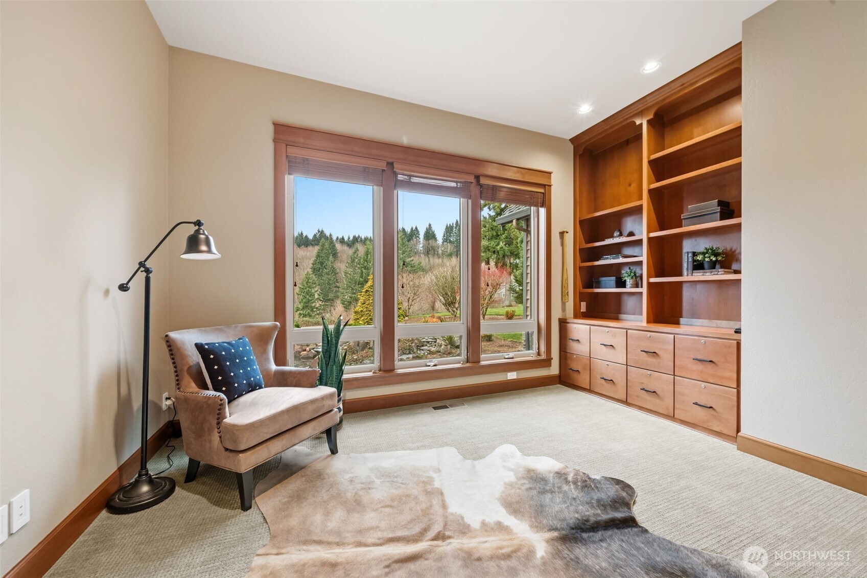714 SOMMERSET Road , Woodland, WA 98674