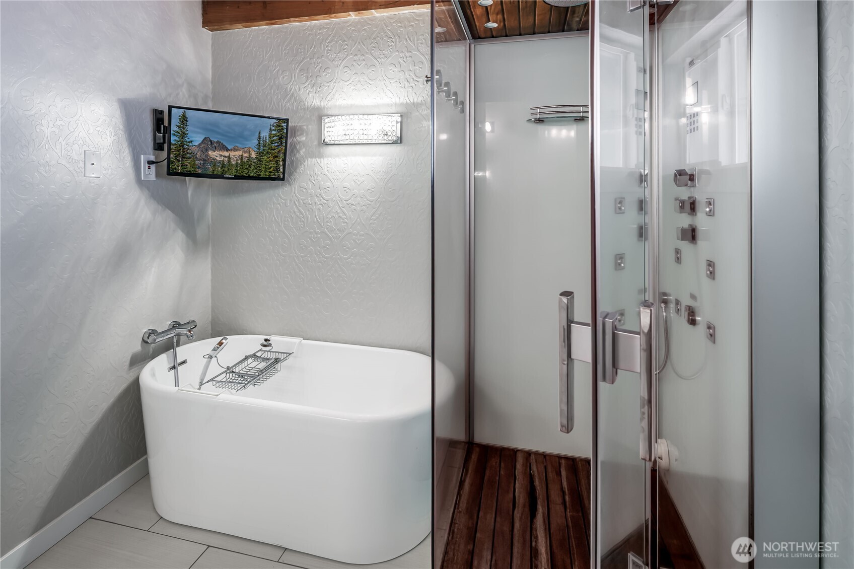 9909 353rd Drive NE, Granite Falls, WA 98252