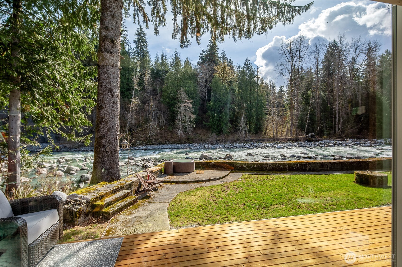 9909 353rd Drive NE, Granite Falls, WA 98252