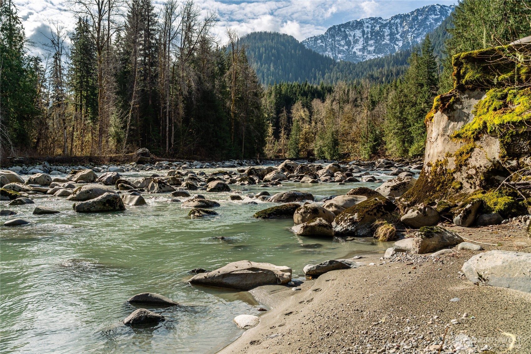 9909 353rd Drive NE, Granite Falls, WA 98252