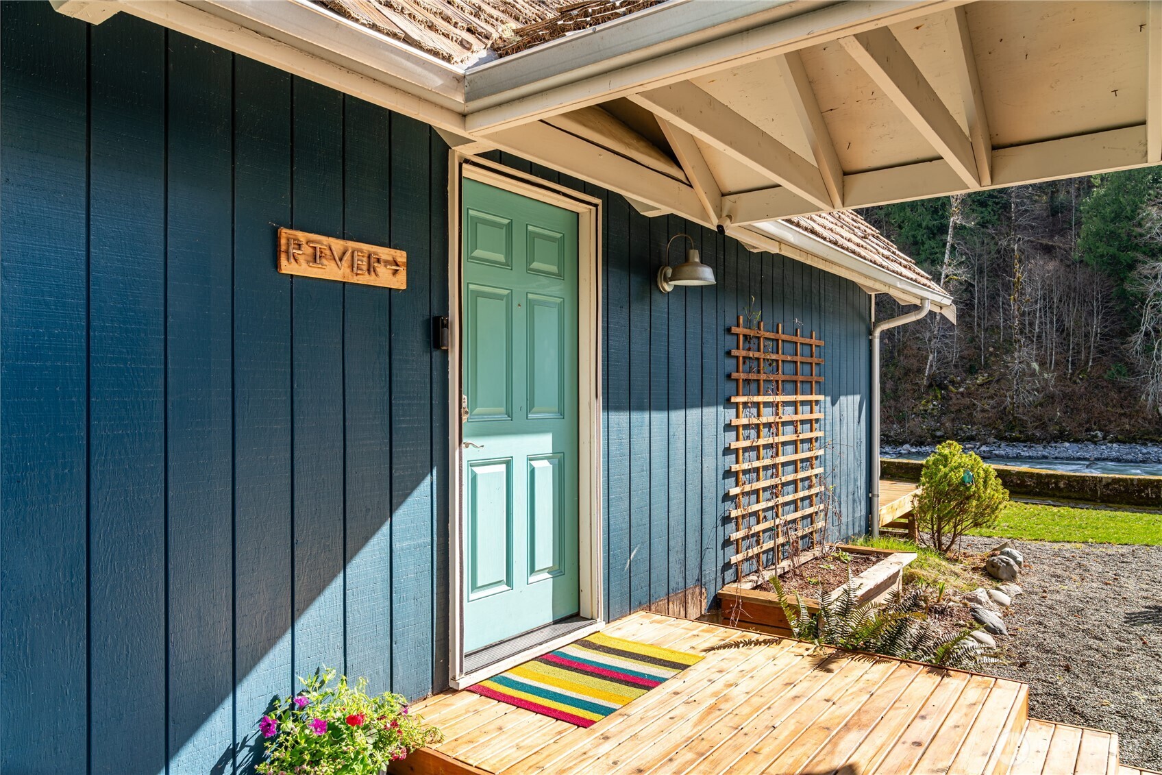 9909 353rd Drive NE, Granite Falls, WA 98252