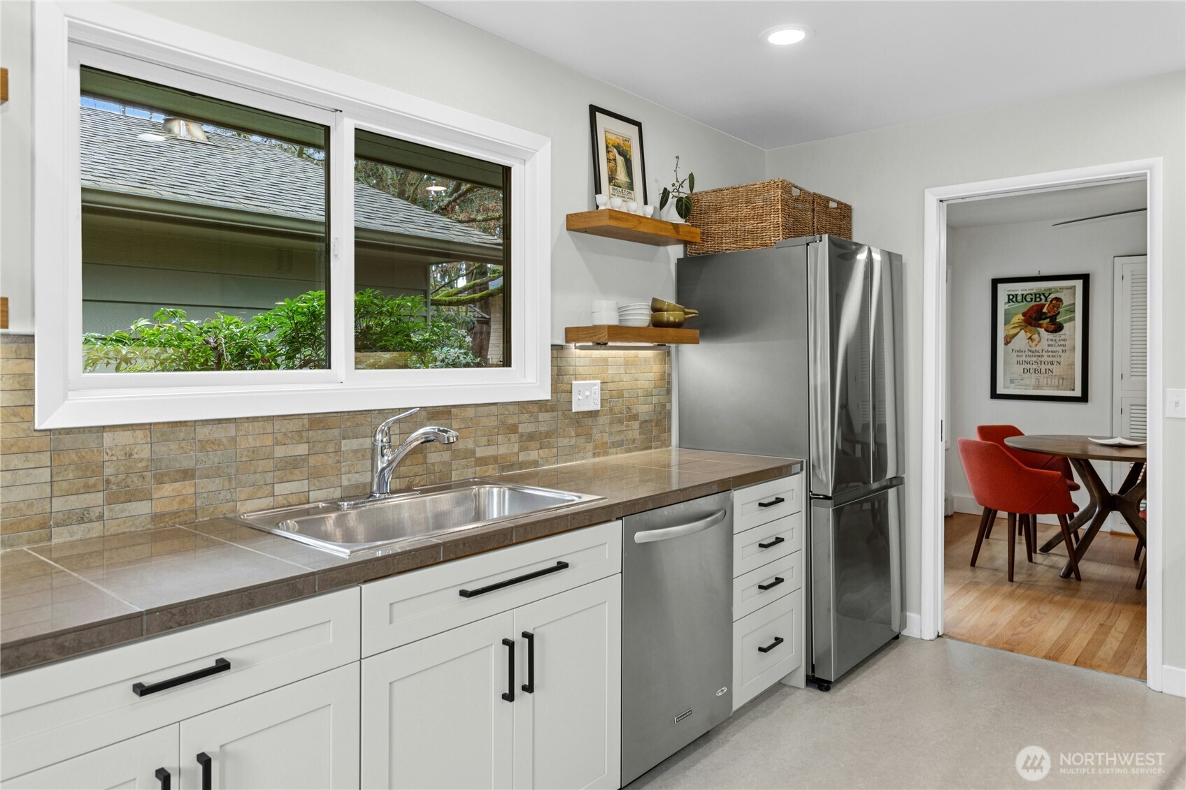 21214 96th Avenue W, Edmonds, WA 98020