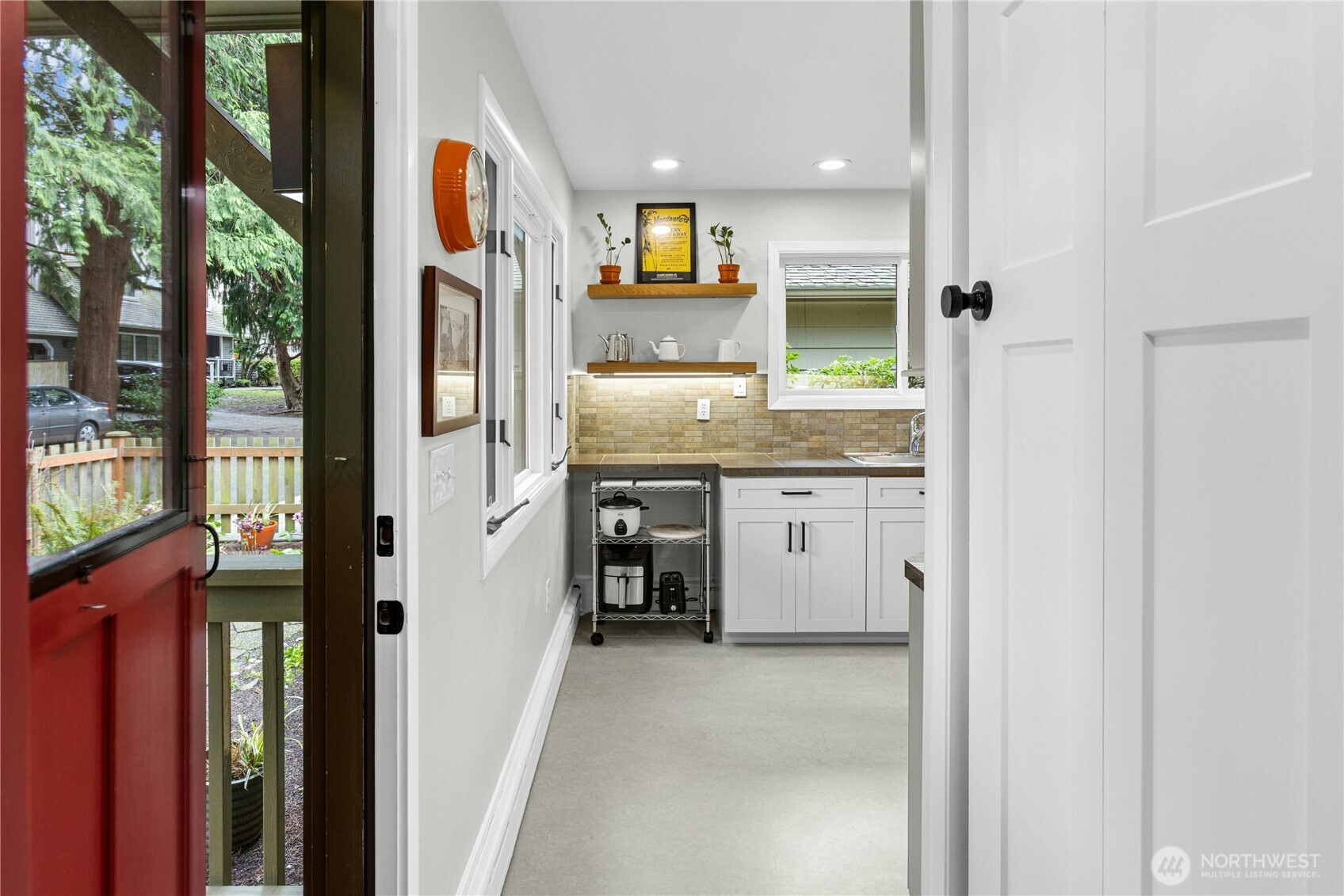 21214 96th Avenue W, Edmonds, WA 98020