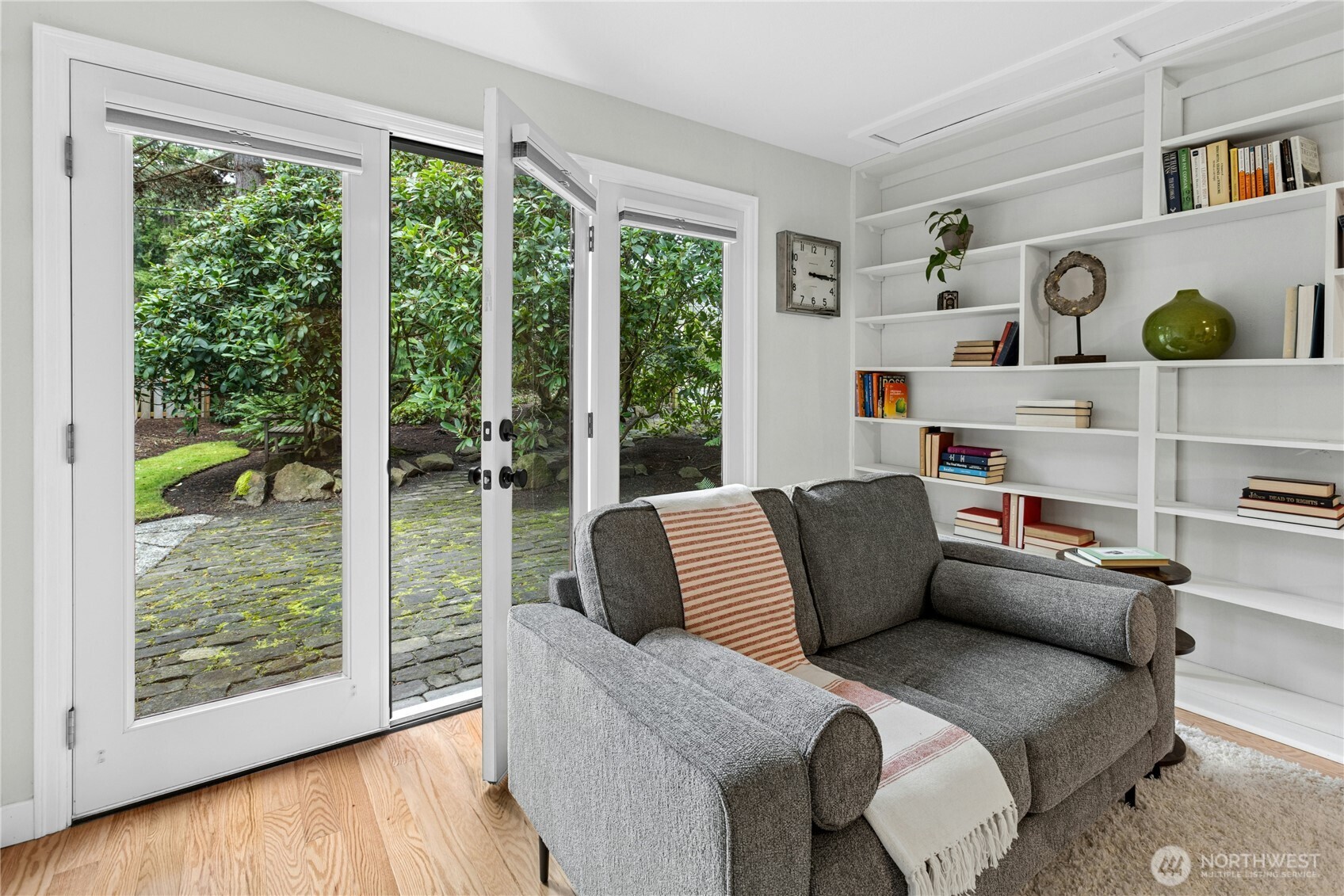 21214 96th Avenue W, Edmonds, WA 98020