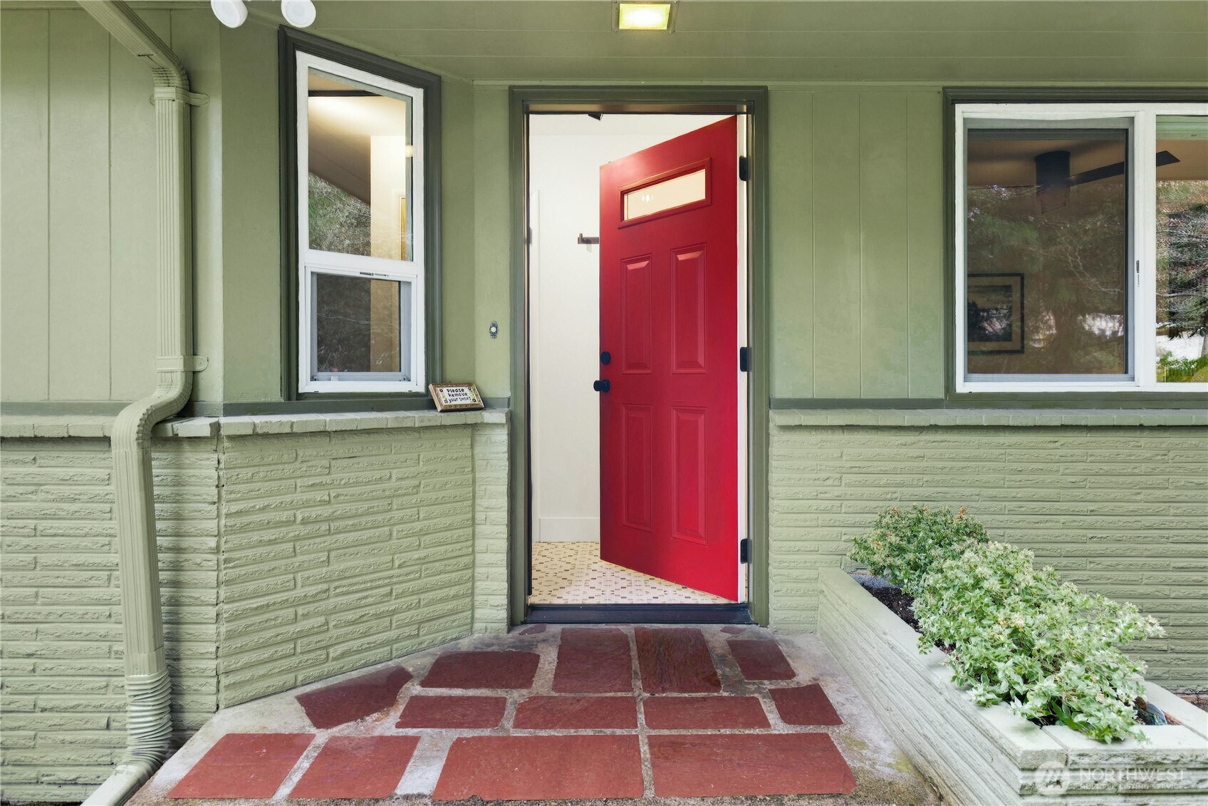 21214 96th Avenue W, Edmonds, WA 98020