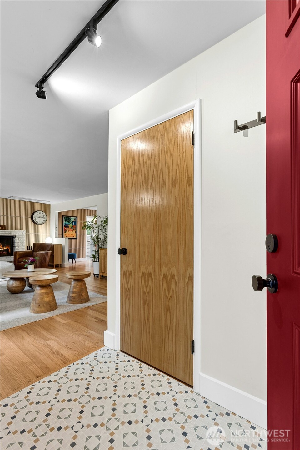 21214 96th Avenue W, Edmonds, WA 98020