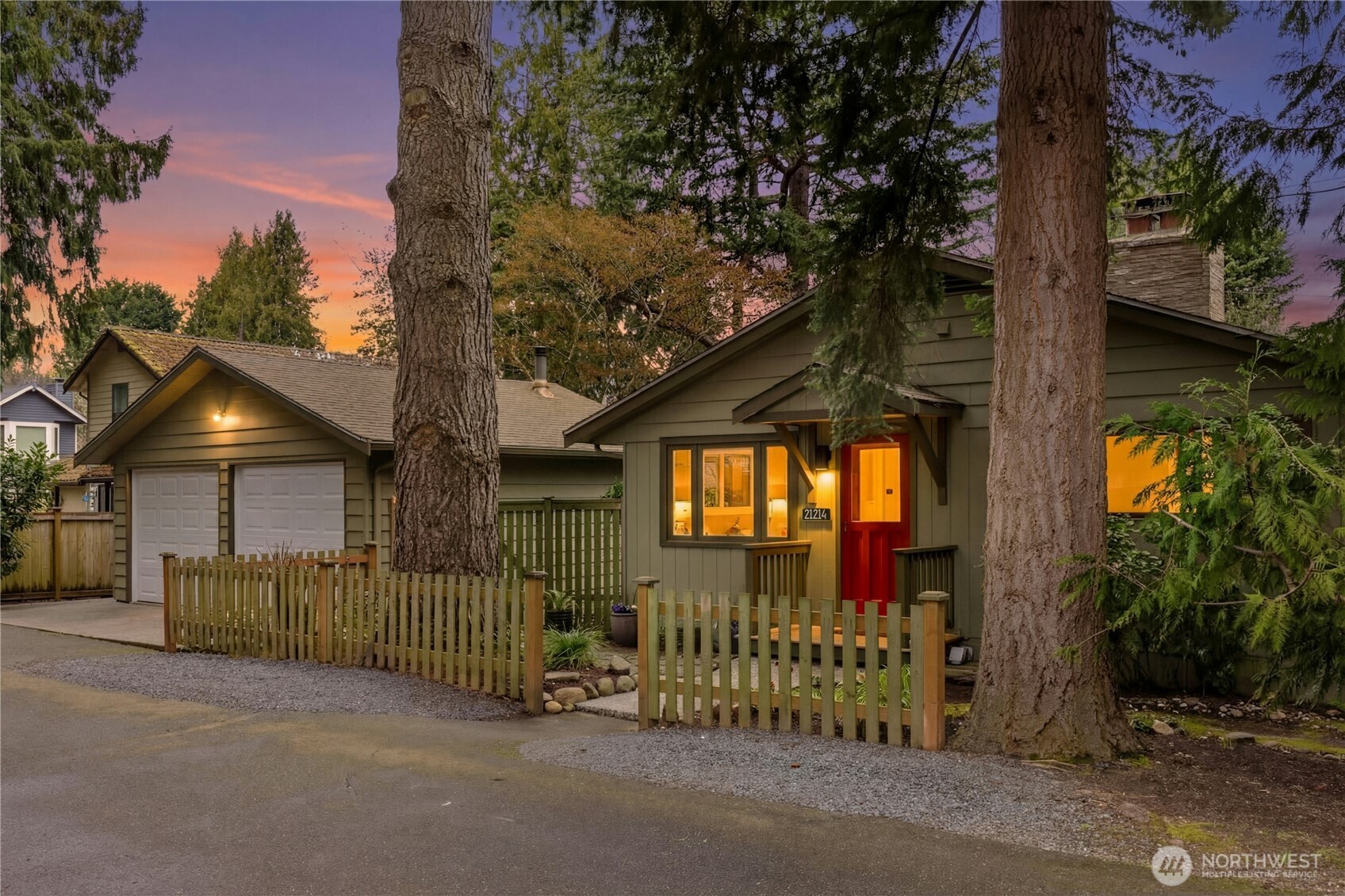 21214 96th Avenue W, Edmonds, WA 98020