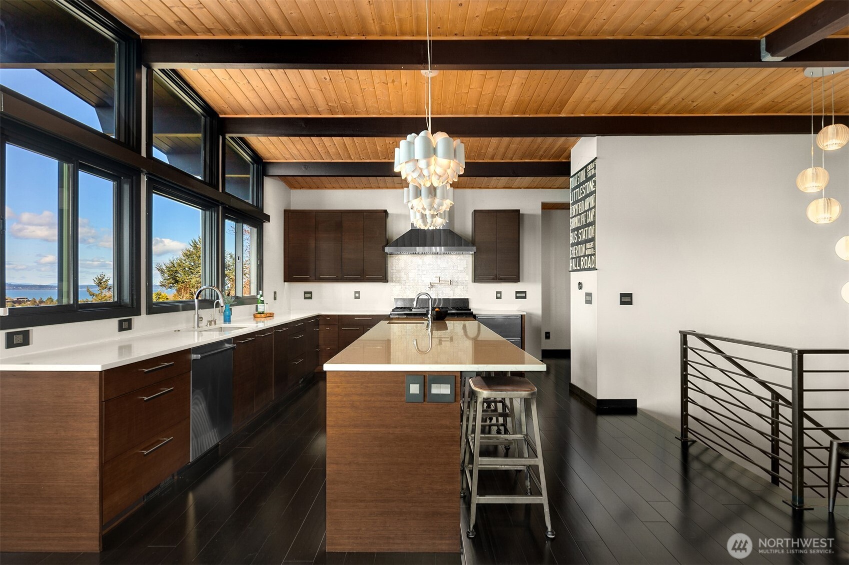 3831 58th Avenue SW, Seattle, WA 98116