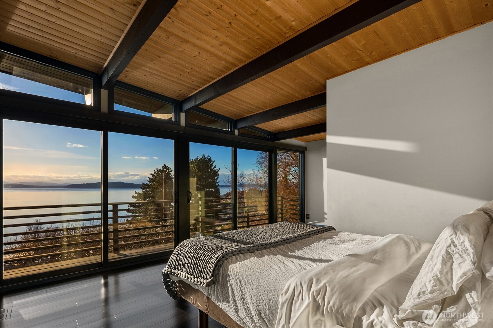 3831 58th Avenue SW, Seattle, WA 98116