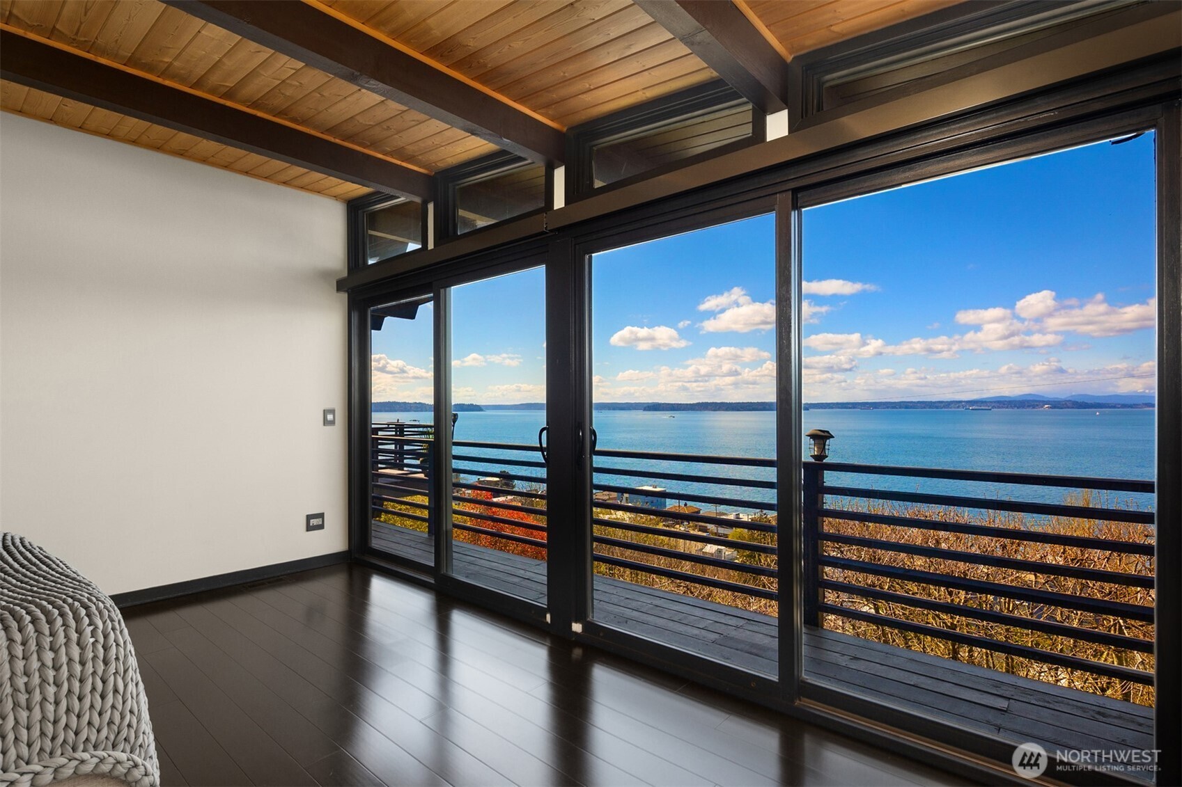 3831 58th Avenue SW, Seattle, WA 98116