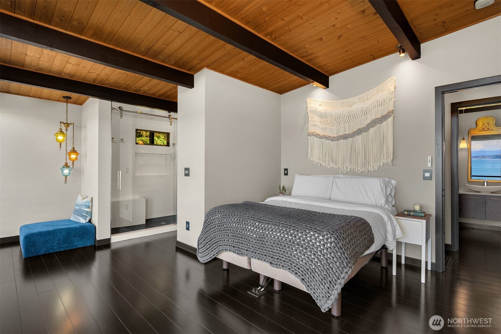 3831 58th Avenue SW, Seattle, WA 98116