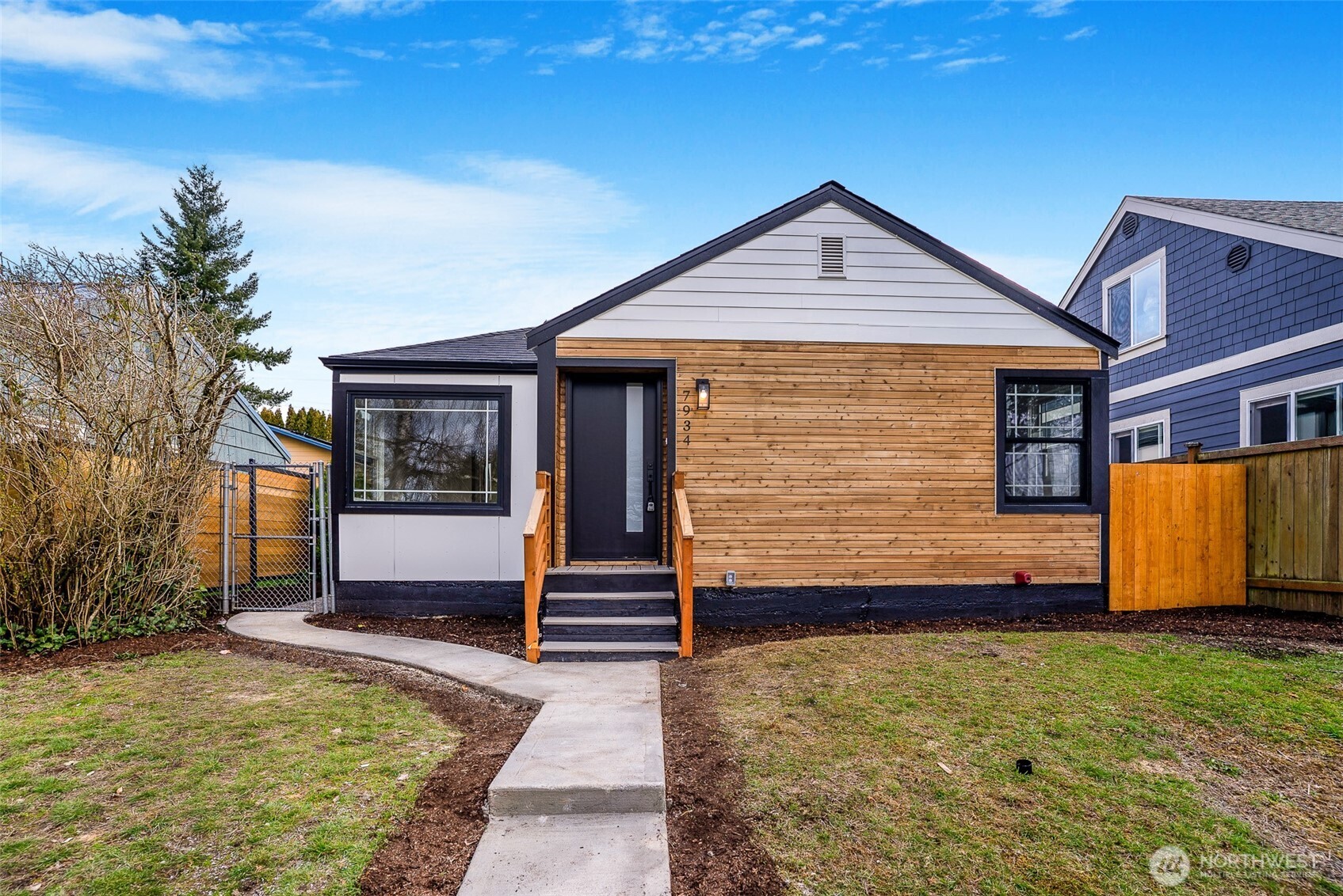 7934 SW 20th Avenue , Seattle, WA 98106