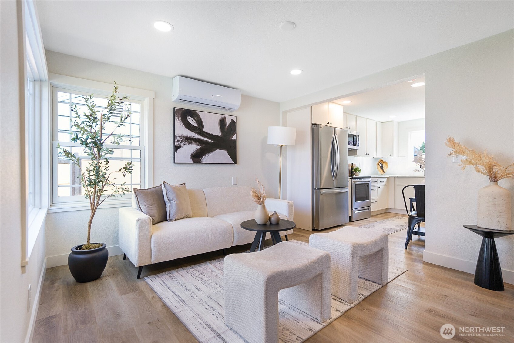 7934 SW 20th Avenue , Seattle, WA 98106