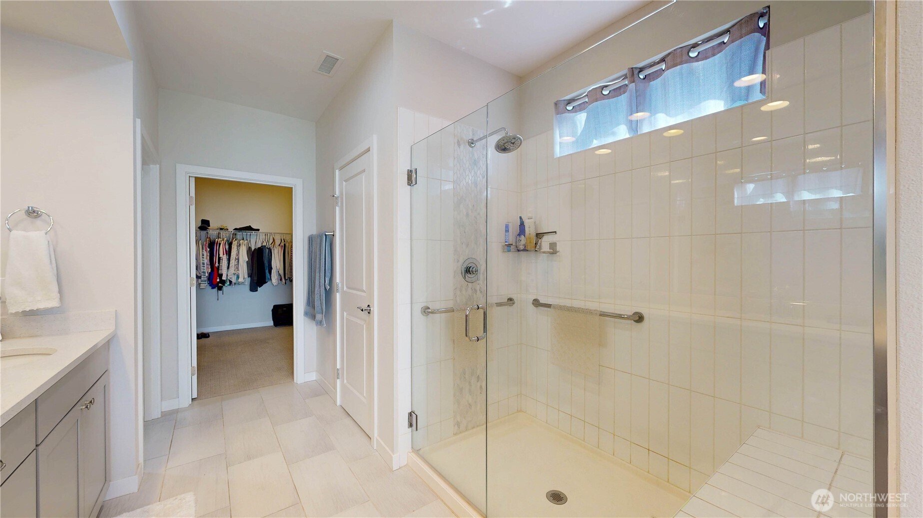 3584 Elmont Avenue , Enumclaw, WA 98022-5053