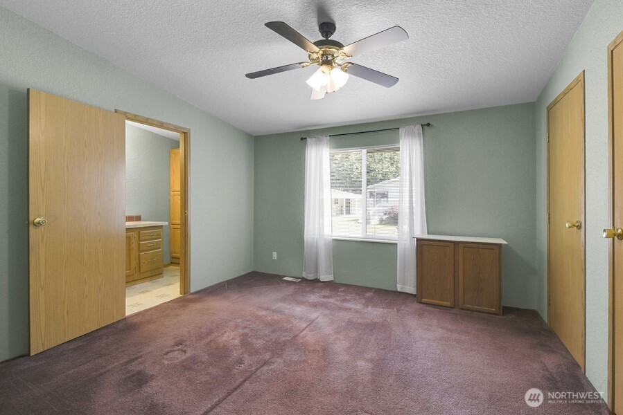 1630 Kimberly Avenue , Enumclaw, WA 98022
