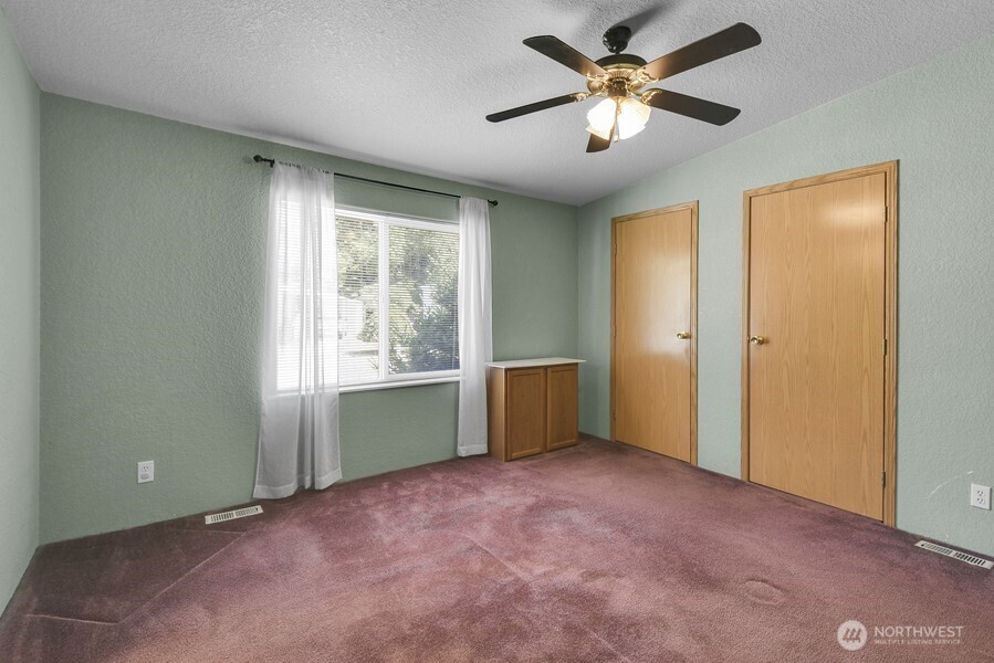 1630 Kimberly Avenue , Enumclaw, WA 98022