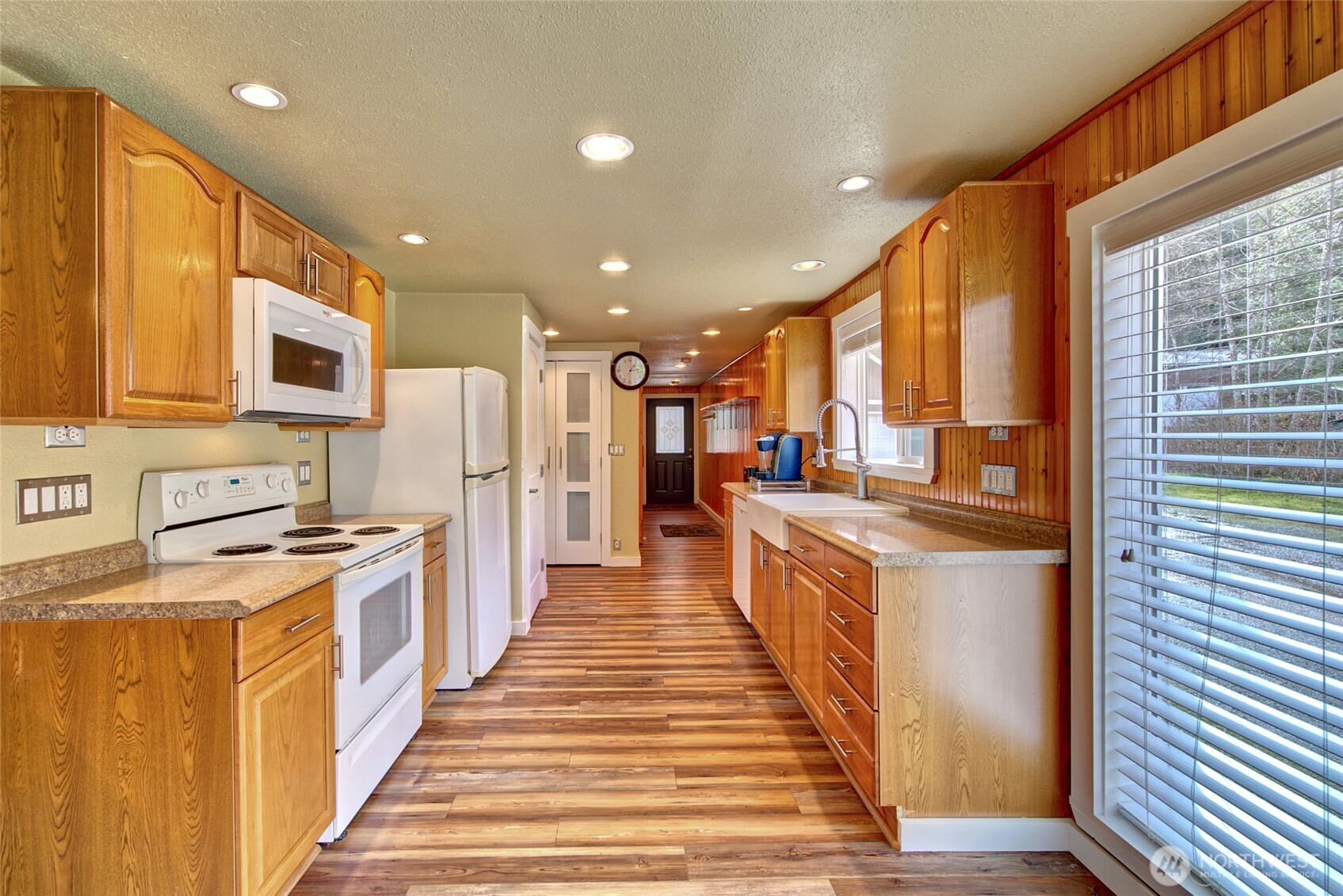 35379 North Shore Drive , Mount Vernon, WA 98274-8213