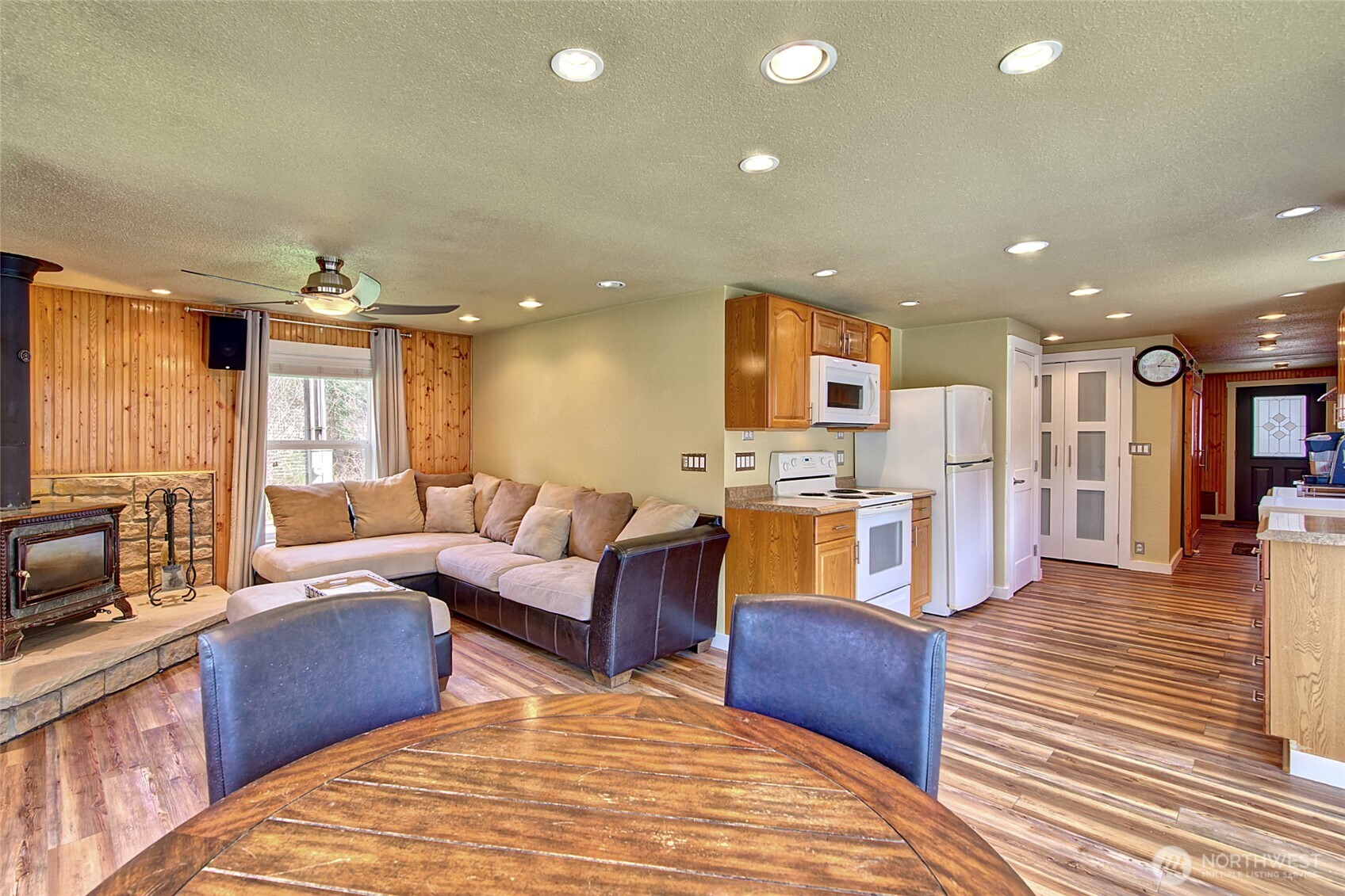 35379 North Shore Drive , Mount Vernon, WA 98274-8213