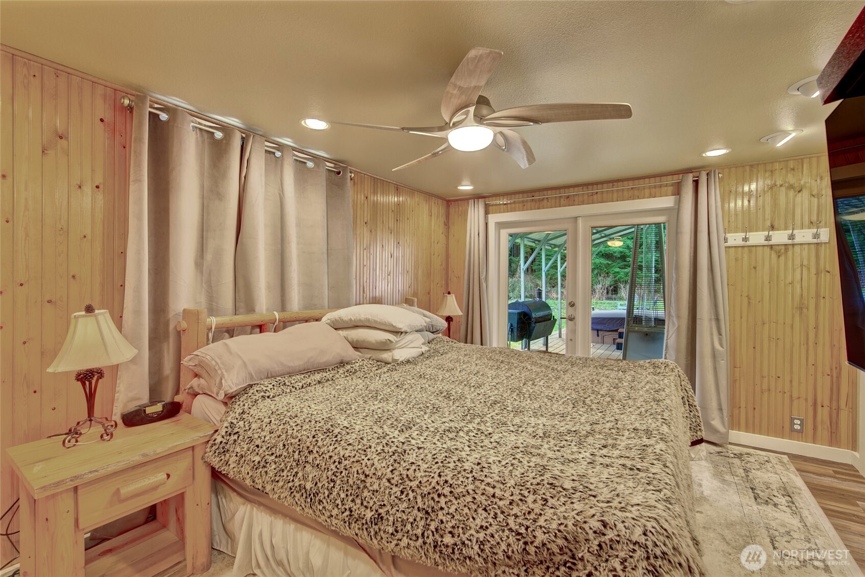 35379 North Shore Drive , Mount Vernon, WA 98274-8213