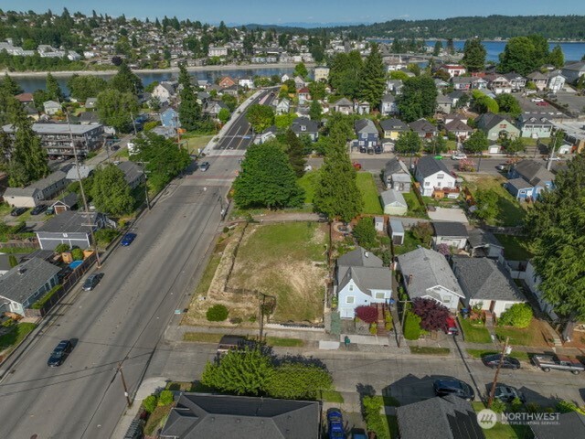 511 11th Street , Bremerton, WA 98337