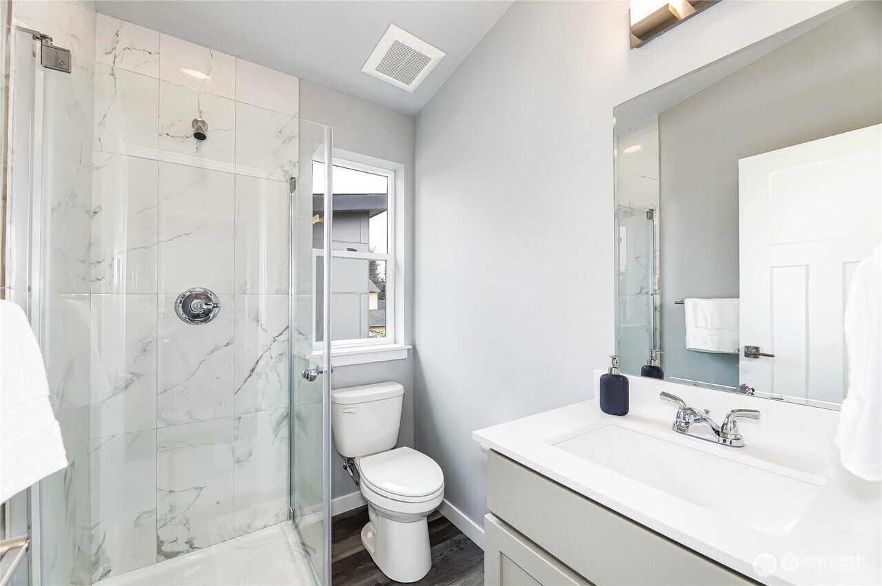 846 SW 136th Street #1, Burien, WA 98166