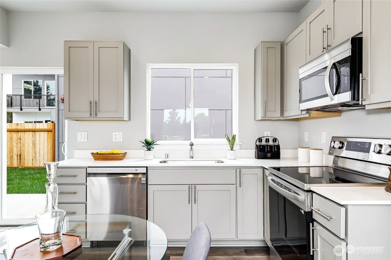 846 SW 136th Street #1, Burien, WA 98166