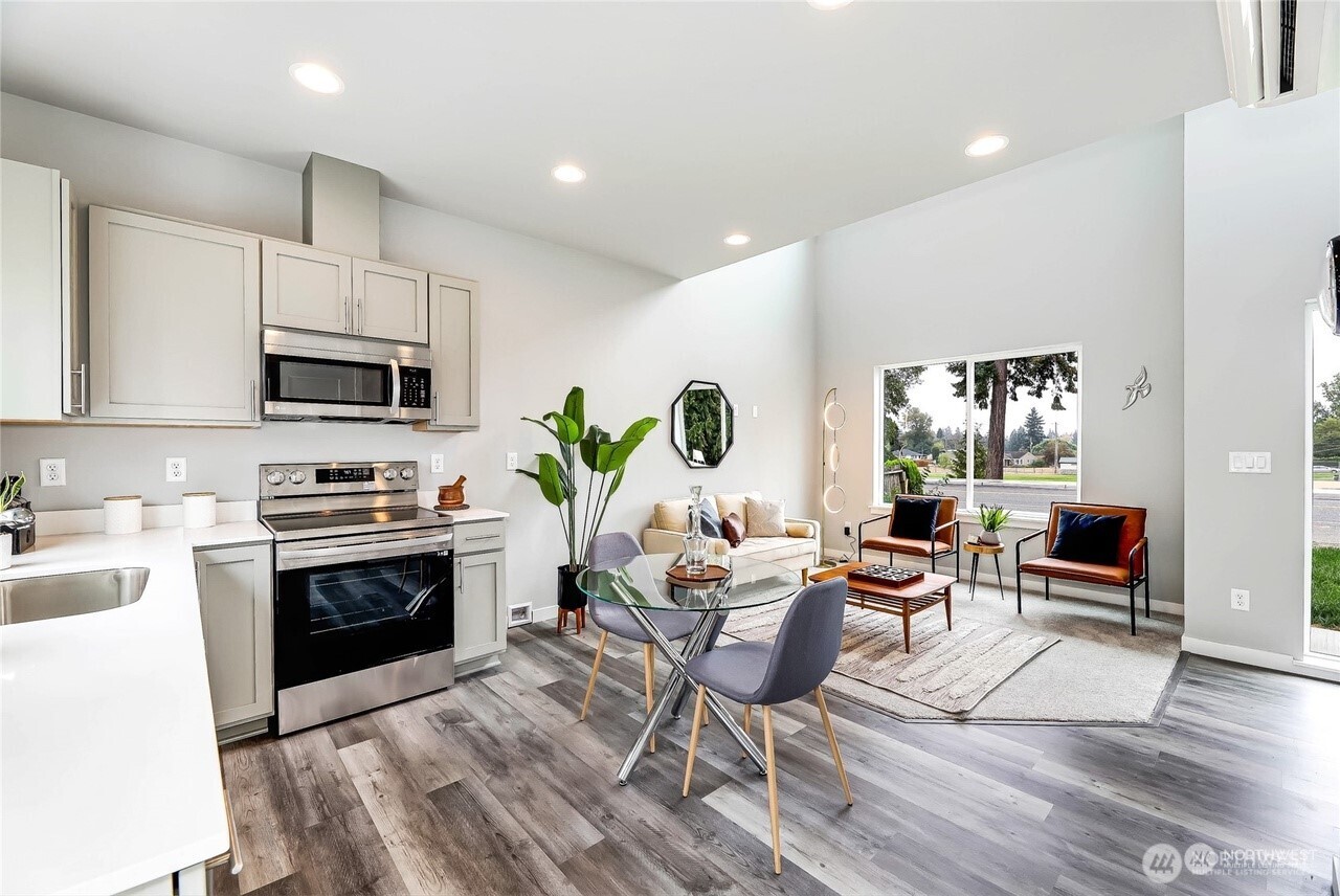 846 SW 136th Street #1, Burien, WA 98166