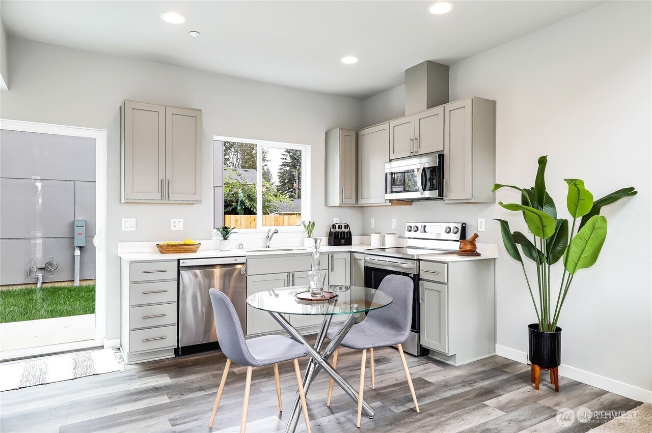 846 SW 136th Street #1, Burien, WA 98166