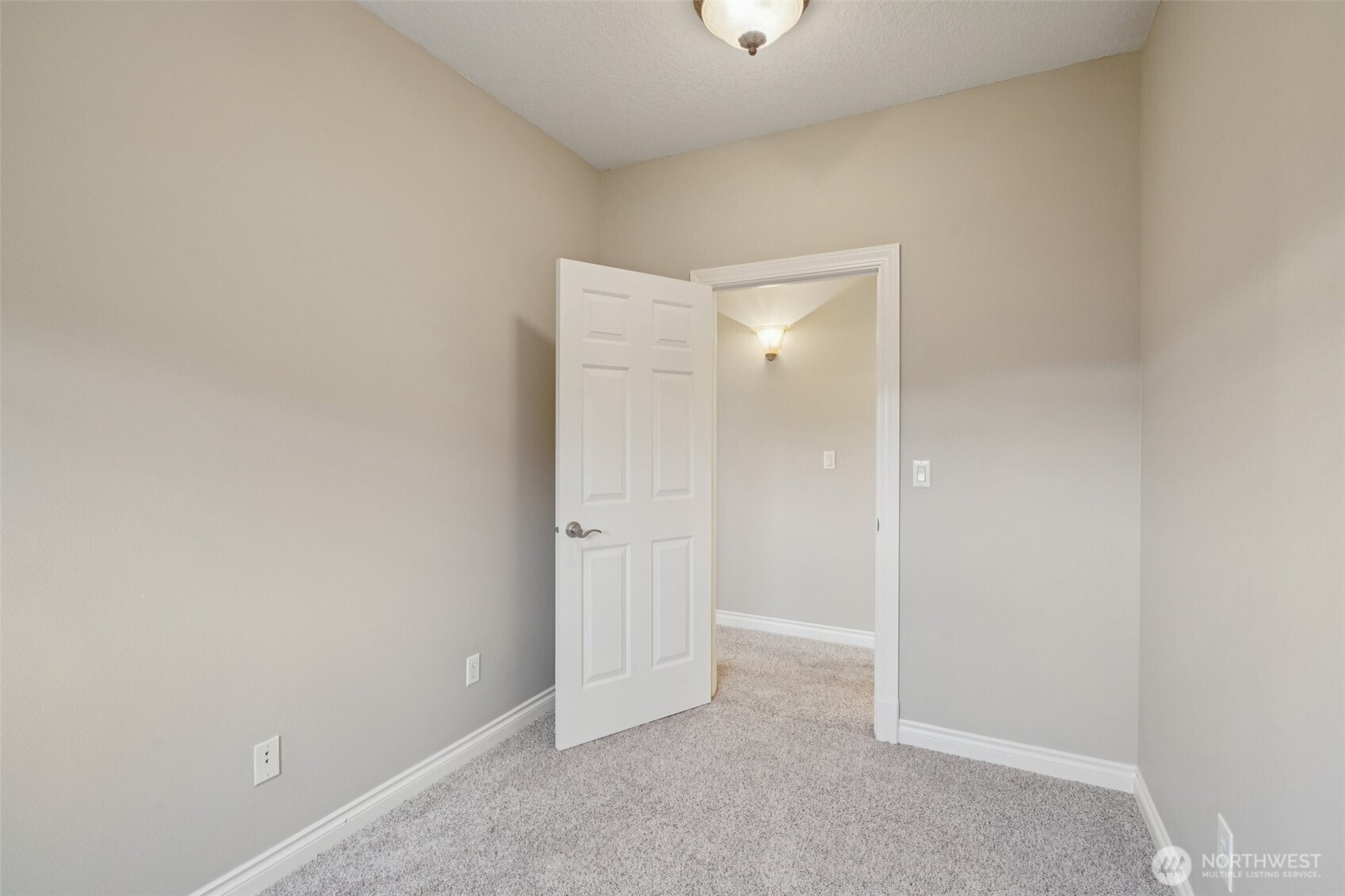 49 Essex Drive , Kelso, WA 98626