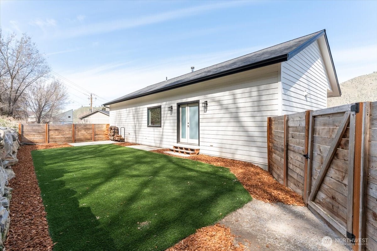 103 Hassan Street , Cashmere, WA 98815