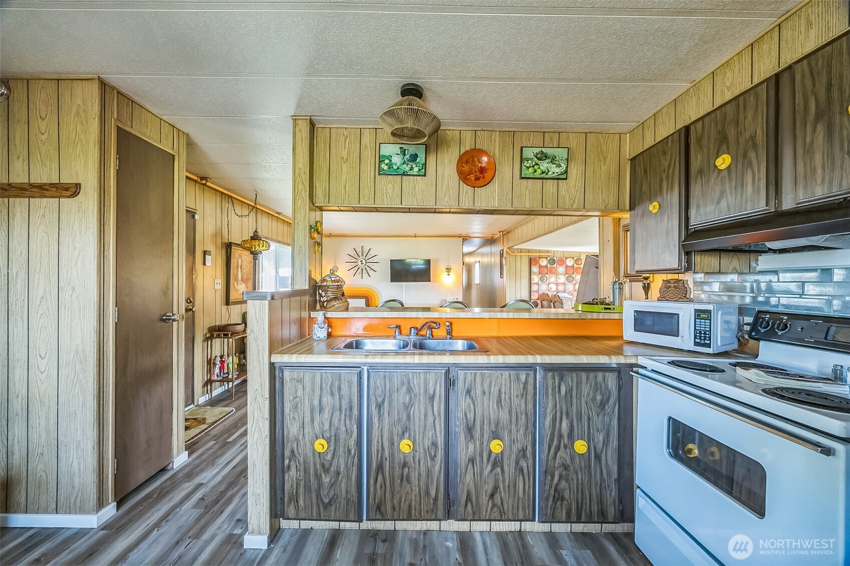 700 S Rain Street NE, Ocean Shores, WA 98569