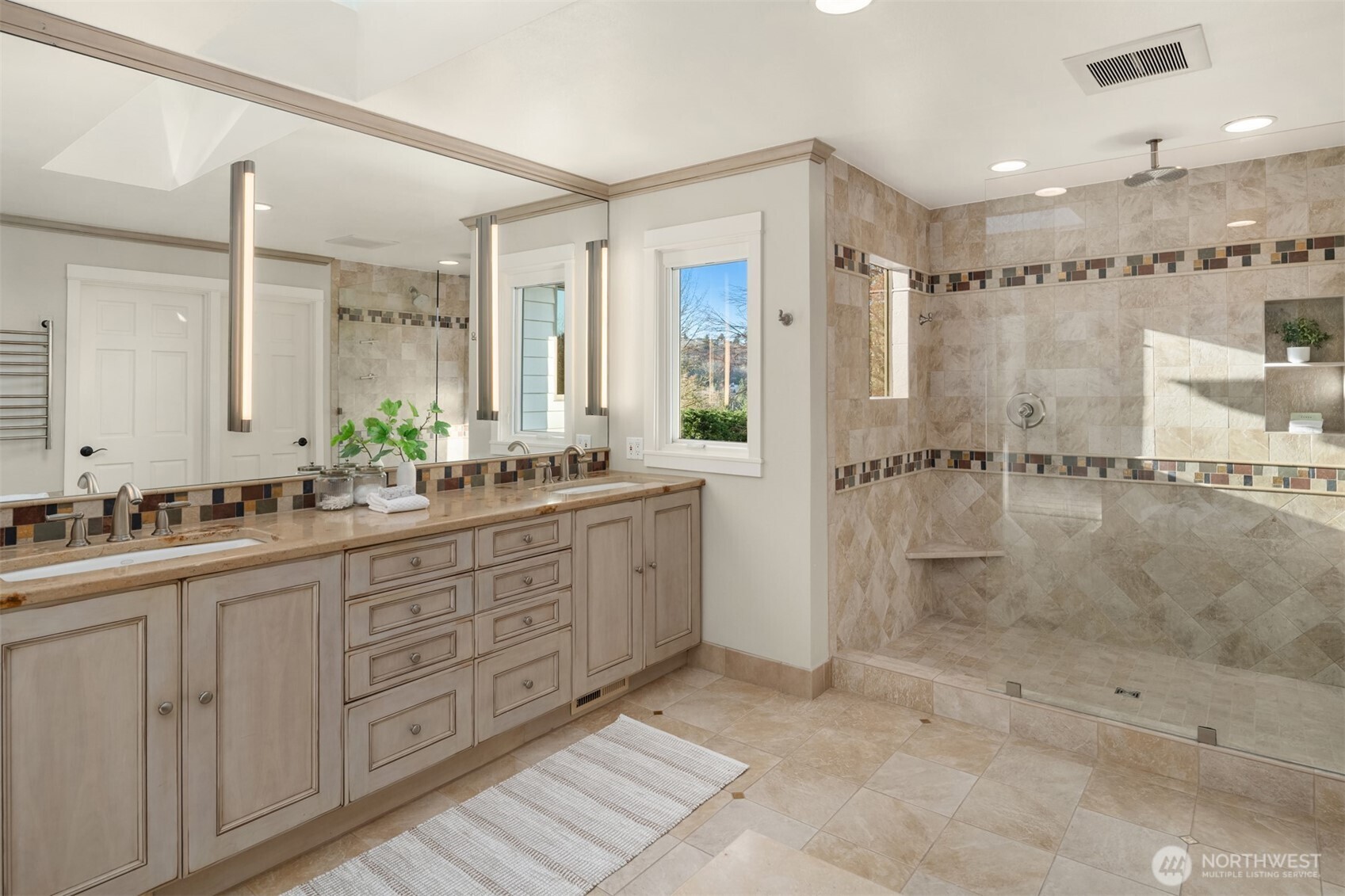 6257 164th Avenue SE, Bellevue, WA 98006