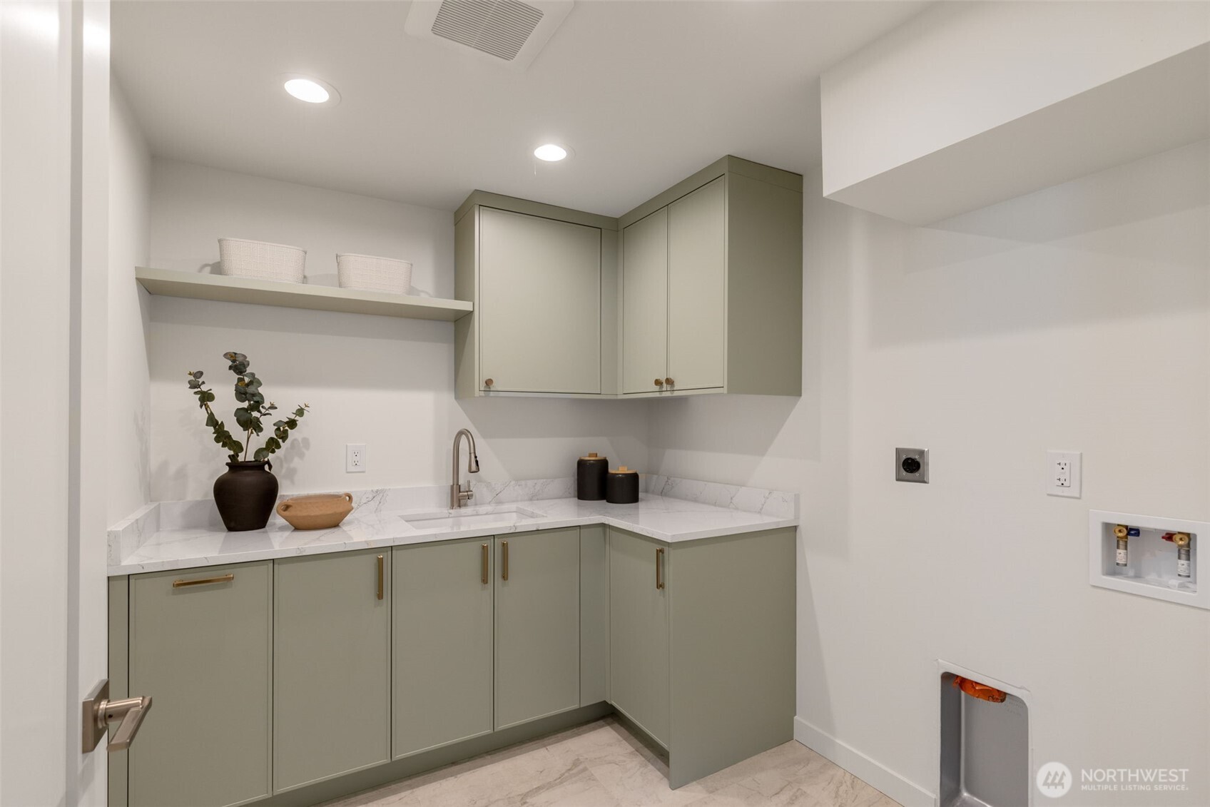 428 164th Avenue SE, Bellevue, WA 98008