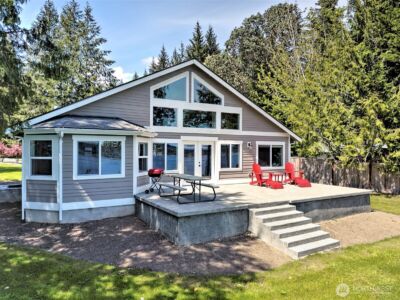 187 E Vineyard Crest Road , Grapeview, WA 98546