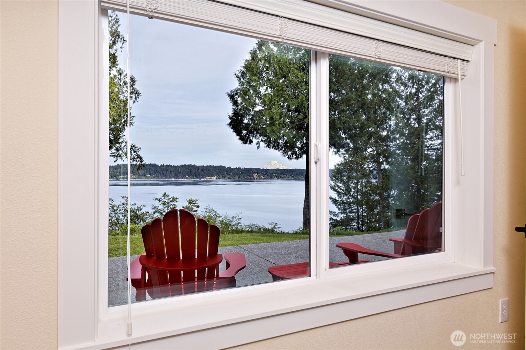 187 E Vineyard Crest Road , Grapeview, WA 98546