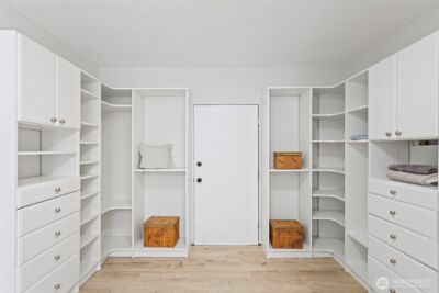 302 S Barton Street , Seattle, WA 98108 - Photo 27