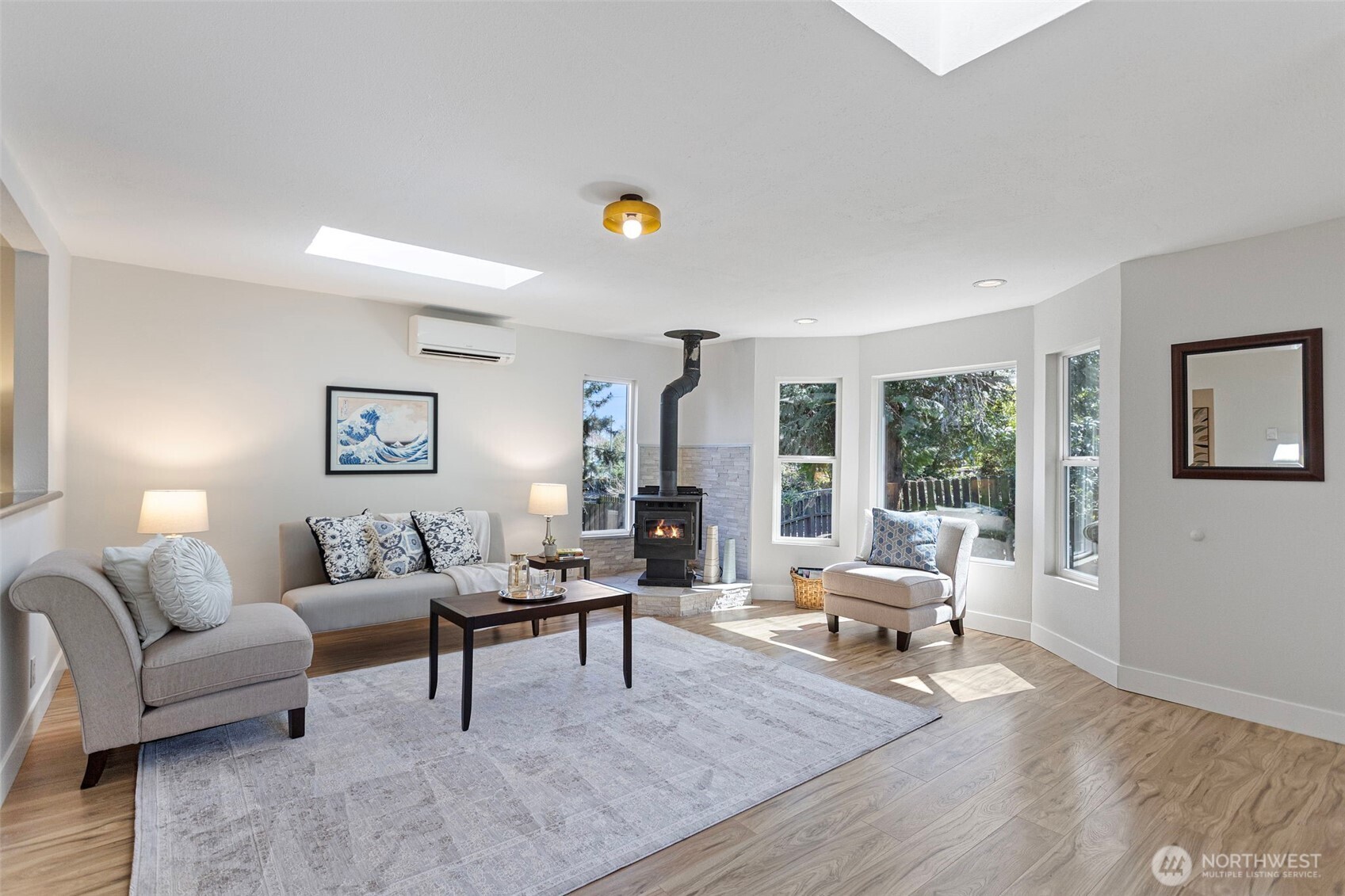 302 S Barton Street , Seattle, WA 98108